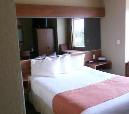 Microtel Inn and Suites - Zephyrhills