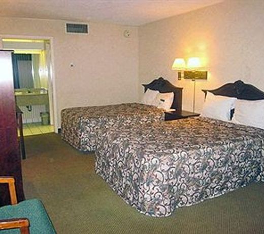Travelodge by Wyndham Zanesville