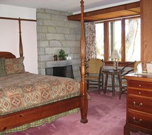 Skyline Lodge and Restaurant
