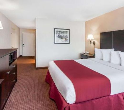 Ramada by Wyndham Grayling Hotel & Conference Center