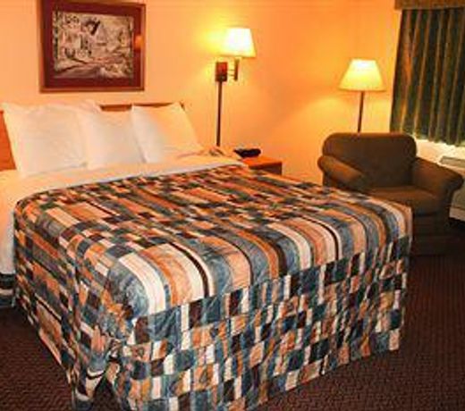 American Inn & Suites