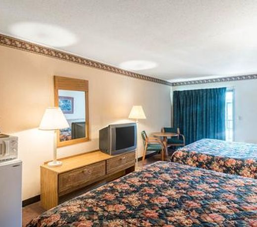 Rodeway Inn & Suites - Rehoboth Beach