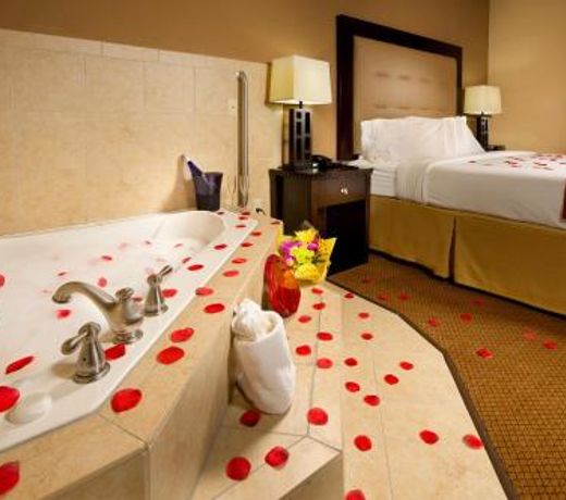 Holiday Inn Express & Suites Van Buren-Fort Smith Area, an IHG Hotel
