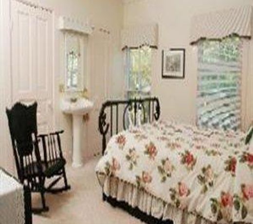 INN AT GREY GABLES