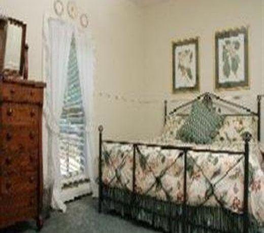 INN AT GREY GABLES