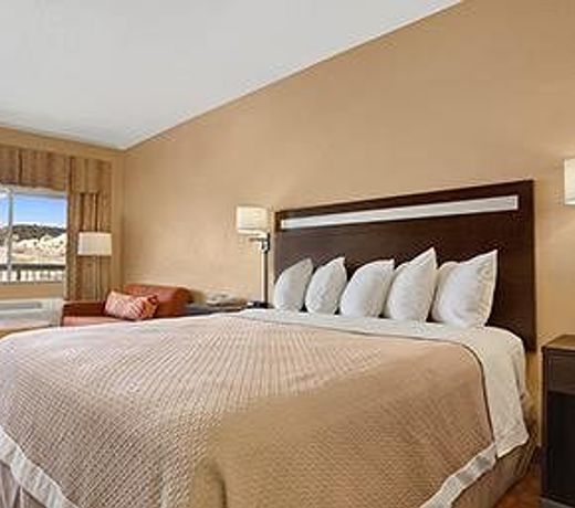 Days Inn by Wyndham Globe