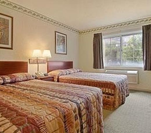 Days Inn by Wyndham Cleveland Lakewood