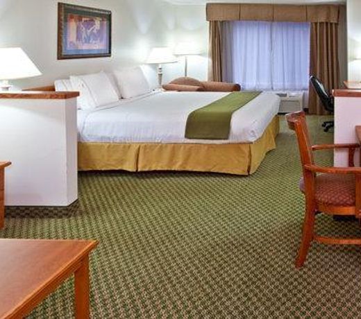 Holiday Inn Express & Suites Logan