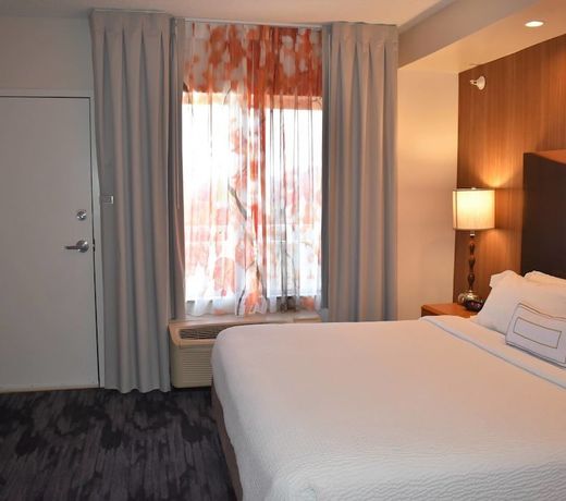Fairfield Inn and Suites by Marriott Strasburg Shenandoah Valley