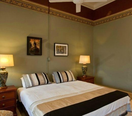 Delatite Hotel