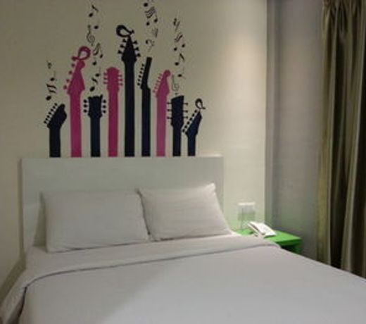 Hotel Strawberry Fields