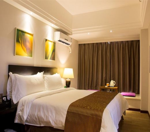 Zhuhai Aqueen Hotel