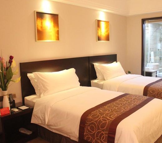 Zhuhai Aqueen Hotel