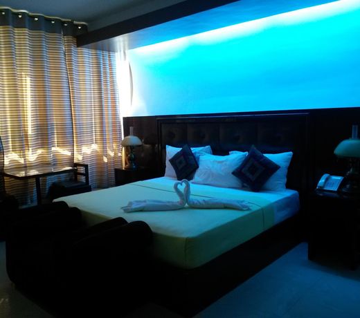 Sky Garden Hotel