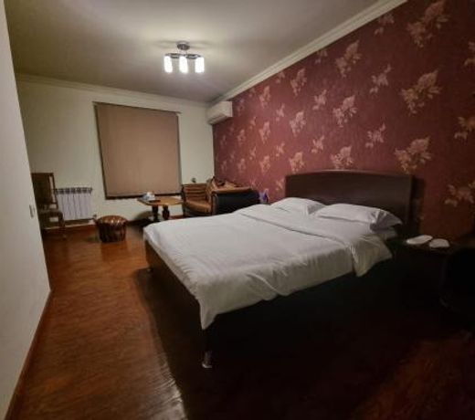 2x2 Cinema-Bar Hotel & Tours