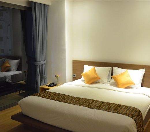 The Scenery City Hotel
