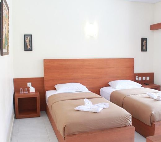 Gora Beach Inn