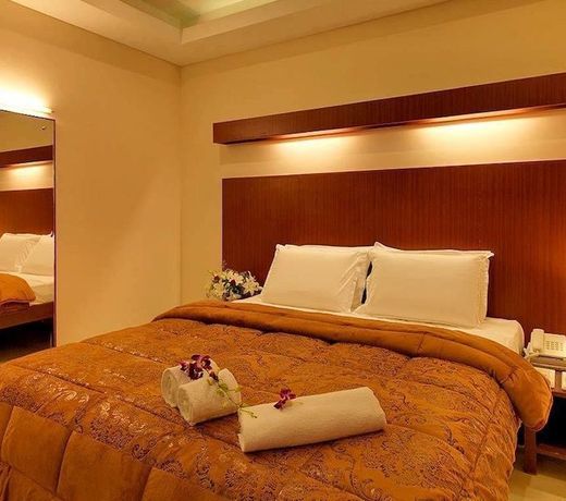Dhanunjayas Luxury Hotel