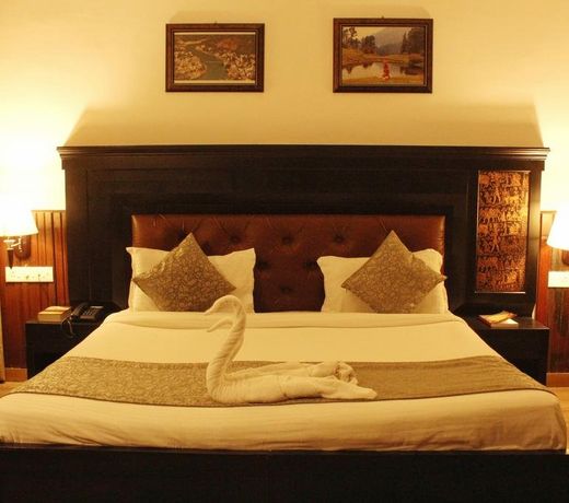 Hotel Ishan - A Riverside Retreat by Salvus