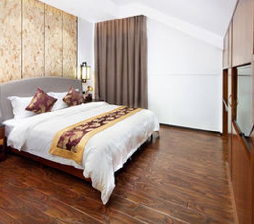 Elephant Trunk Hill Hotel