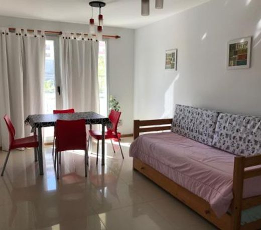 Departamentos Madryn - Calle Roca