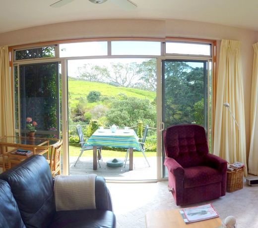 Coopers Beachfront Suites