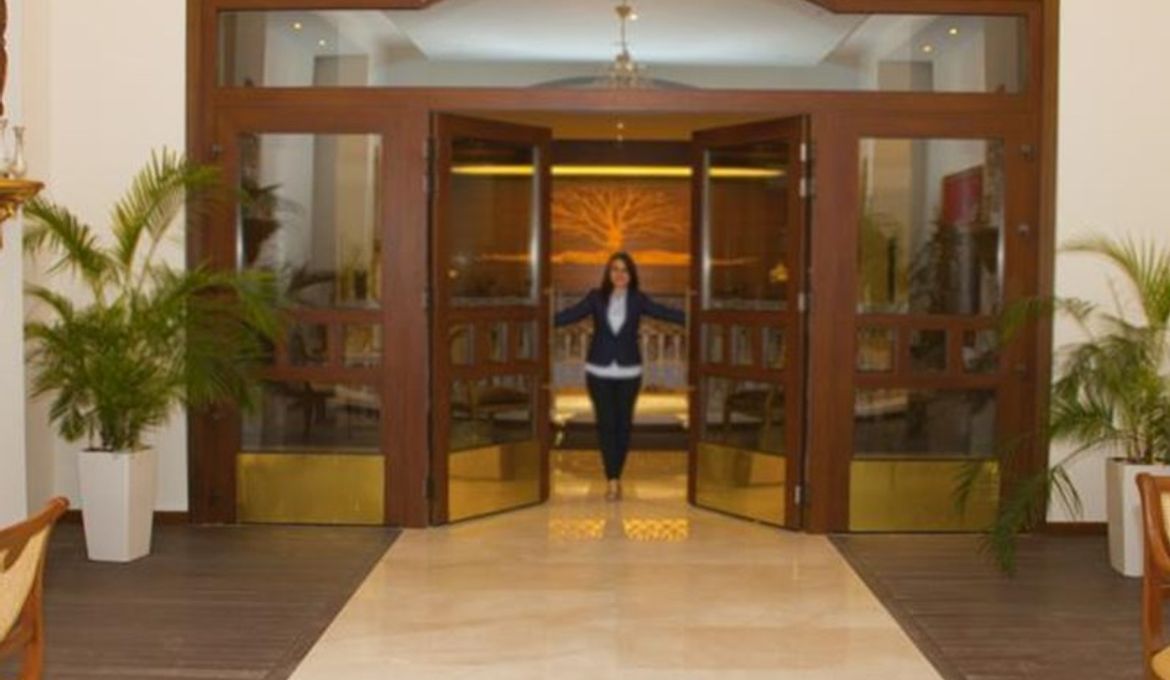 ROOM PALACE