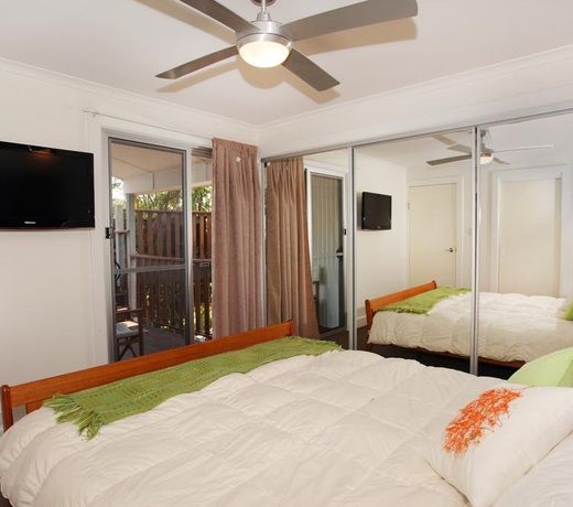 5 bedroom home on Mayfield