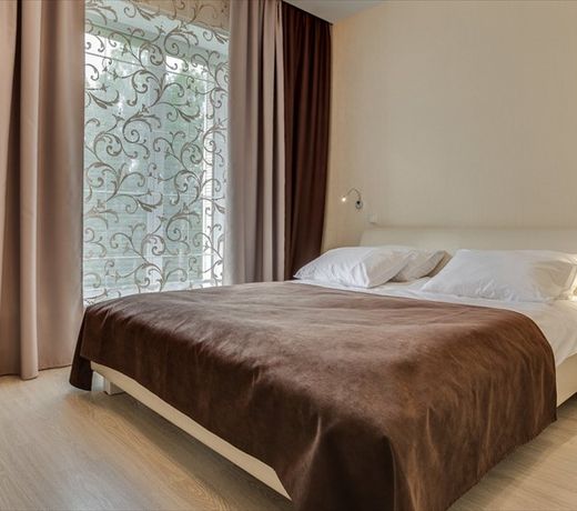 Ladoga Hotel