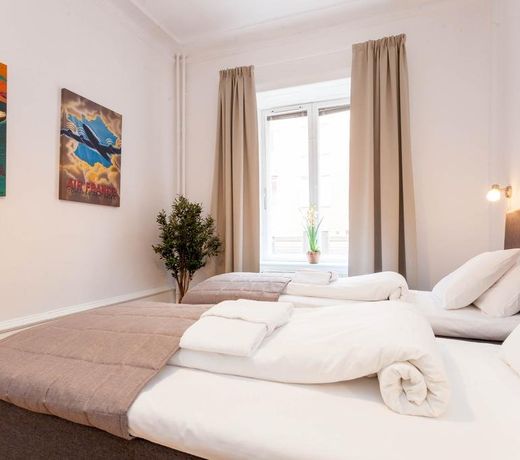 ApartDirect SveavÃ¤gen II