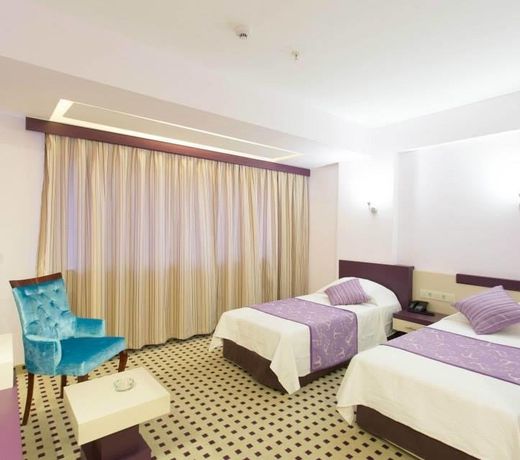 Izan Hotel