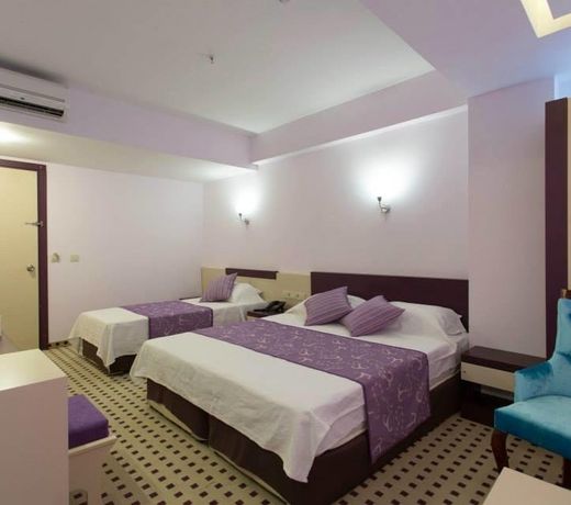 Izan Hotel