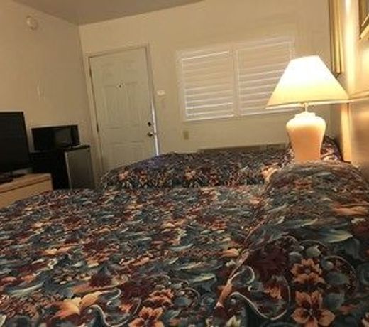 Elmwood Motel