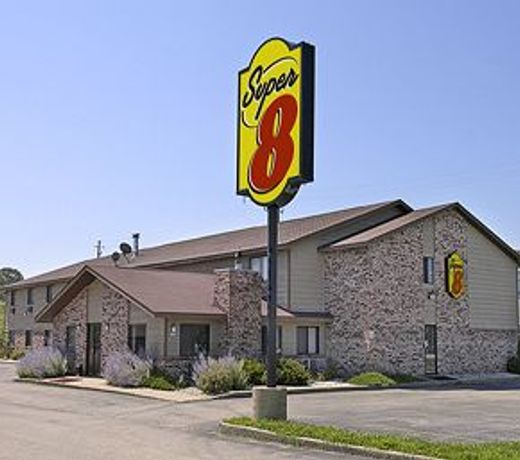 Super 8 by Wyndham Hartford WI