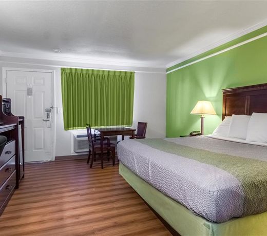 Motel 6-Kingsburg, CA