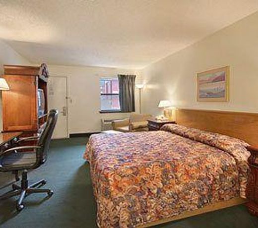 Super 8 by Wyndham Malvern