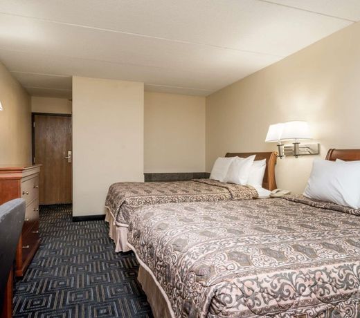 Days Inn by Wyndham Mounds View Twin Cities North