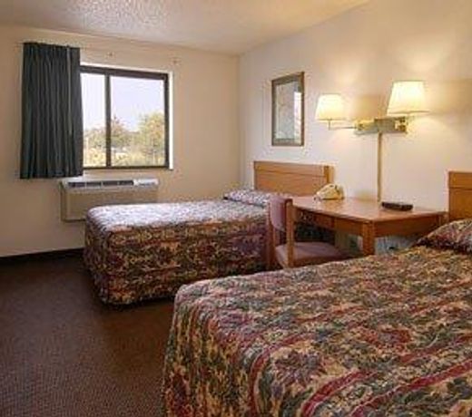 Super 8 By Wyndham Pulaski