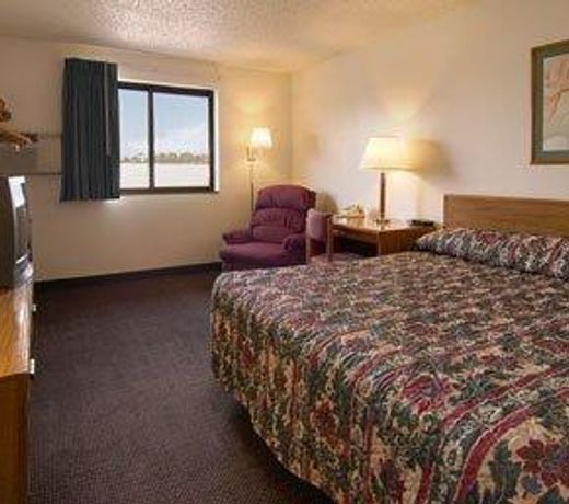 Super 8 By Wyndham Pulaski