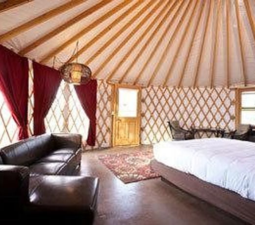 Cave B Inn