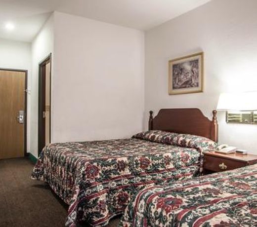 Super 8 by Wyndham Sweet Springs