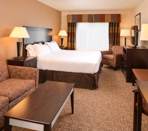 Holiday Inn Express and Suites Wheeling, an IHG Hotel