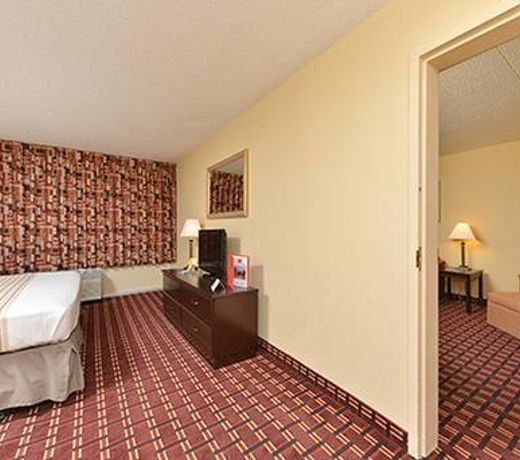 Econo Lodge Inn & Suites Triadelphia
