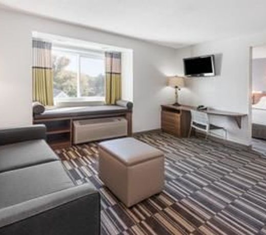 Microtel By Wyndham Victor