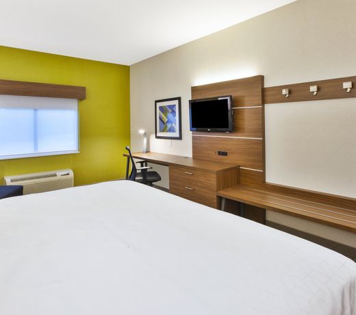 Holiday Inn Express Rochester-Victor, an IHG Hotel