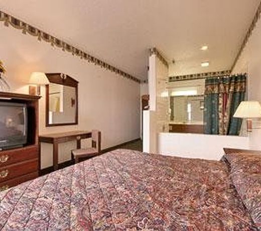 Days Inn by Wyndham Walcott Davenport