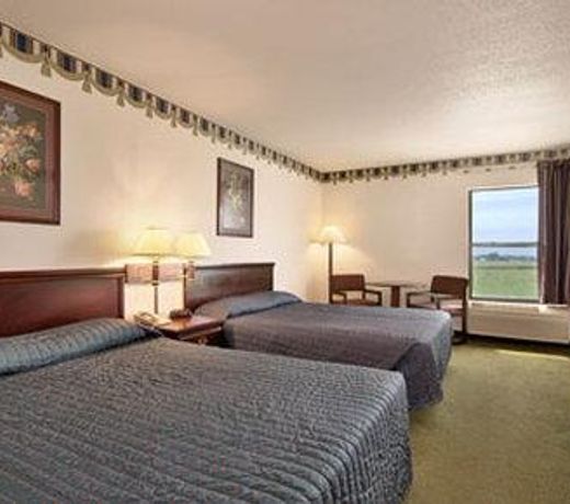 Days Inn by Wyndham Walcott Davenport