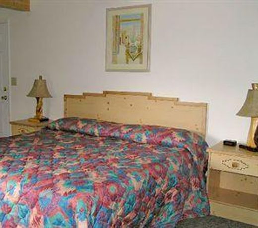 Spirit Lake Lodge & Snowmobile Rentals