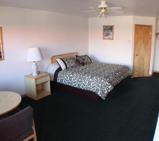 Lone Eagle Lodge
