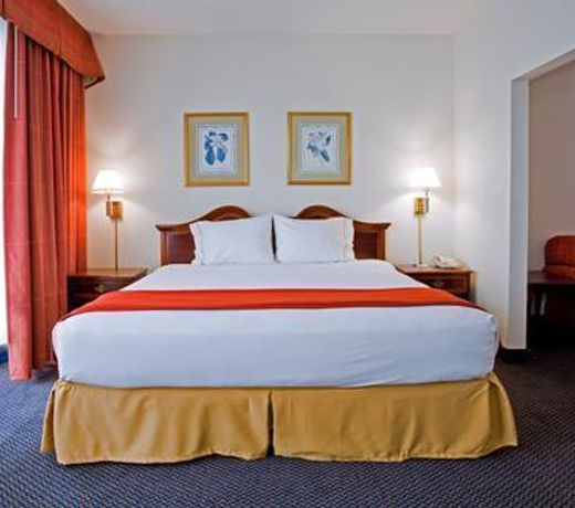 Holiday Inn Express Hillsborough-Durham Area, an IHG Hotel